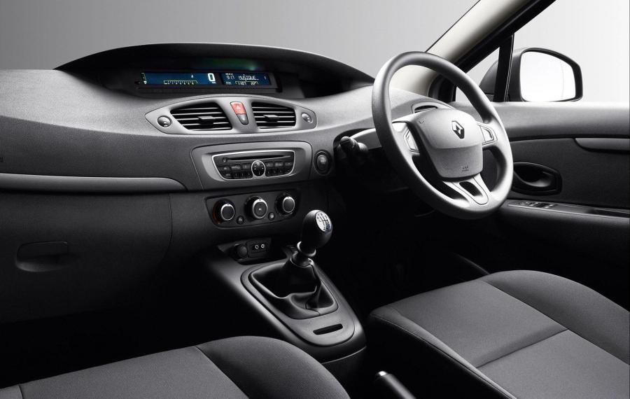 Торпедо Renault Scenic 2009 года  (UK) (фото 25 из 37)